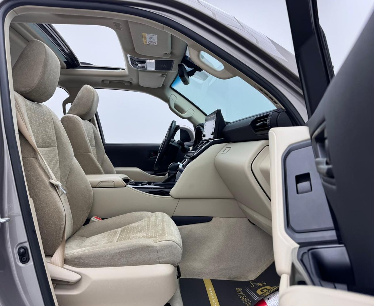 Toyota Land Cruiser EXR 3.5L 2022 Toyota Land Cruiser EXR, Toyota Service History, 1 Year Warranty, 7 Seater, GCC