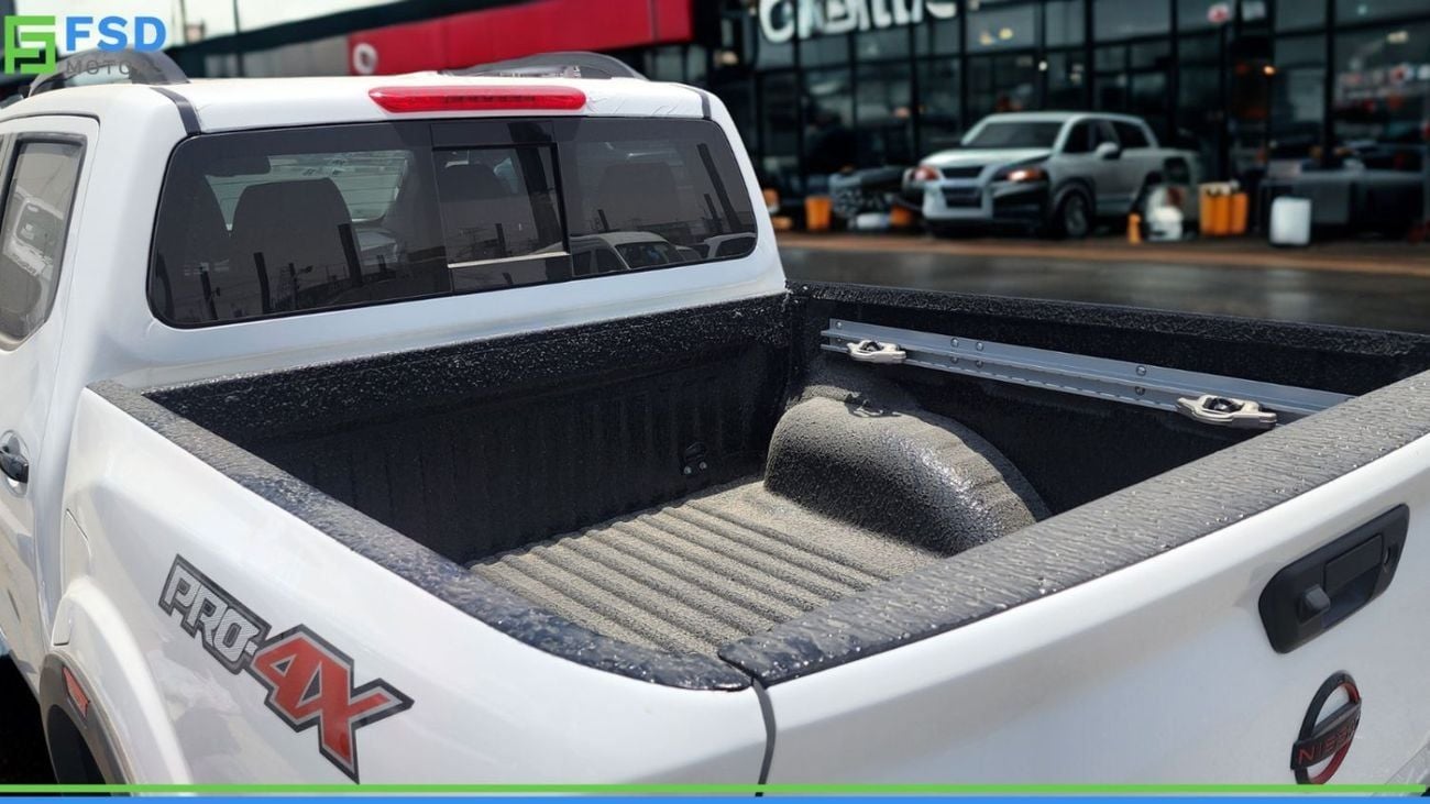 Nissan Navara Nissan Navara 2.5L Diesel PRO4X 4X4 A/T MY-2025