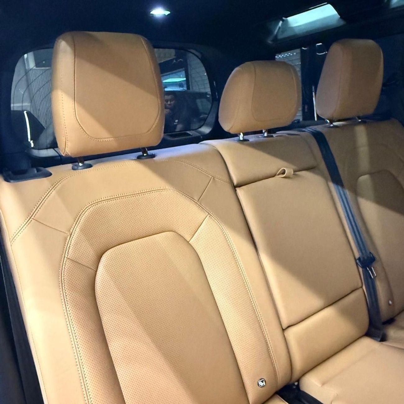 لاند روفر ديفندر HSE Land Rover Defender 110 2024 مواصفات خليجية