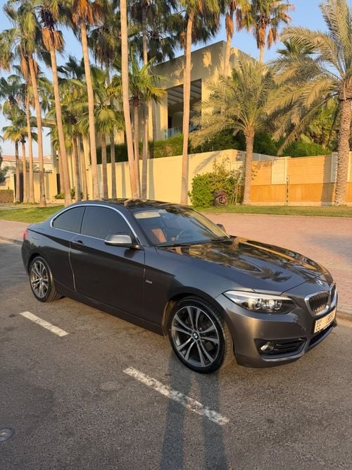 BMW 220i SPORT LINE