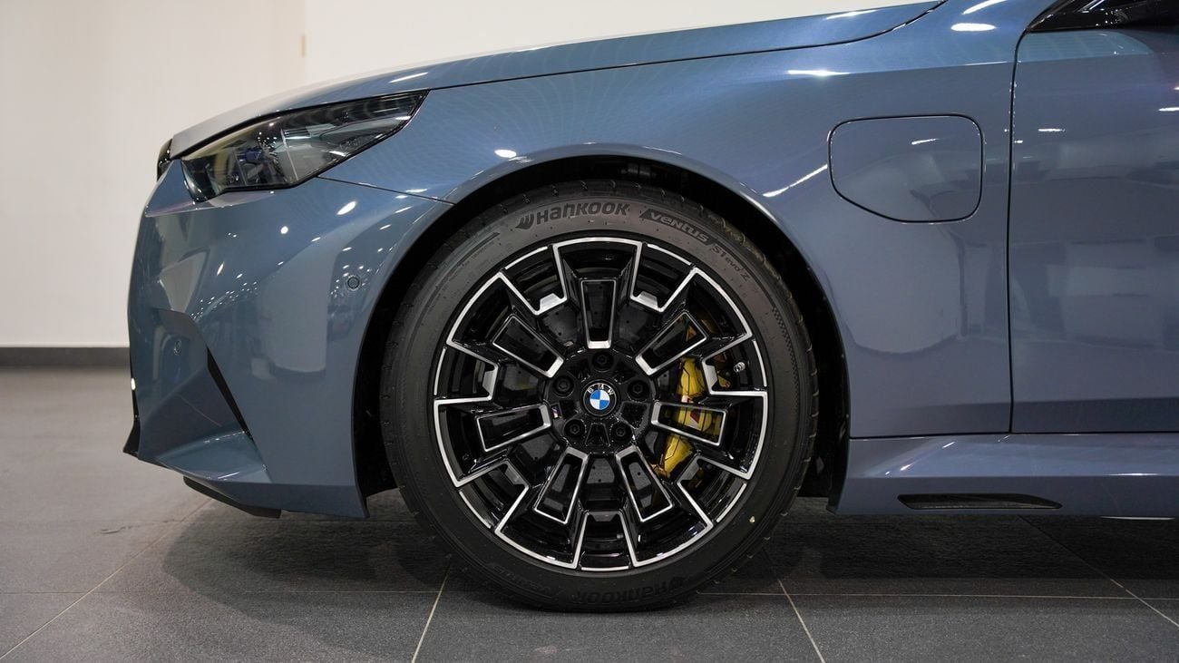 بي أم دبليو M5