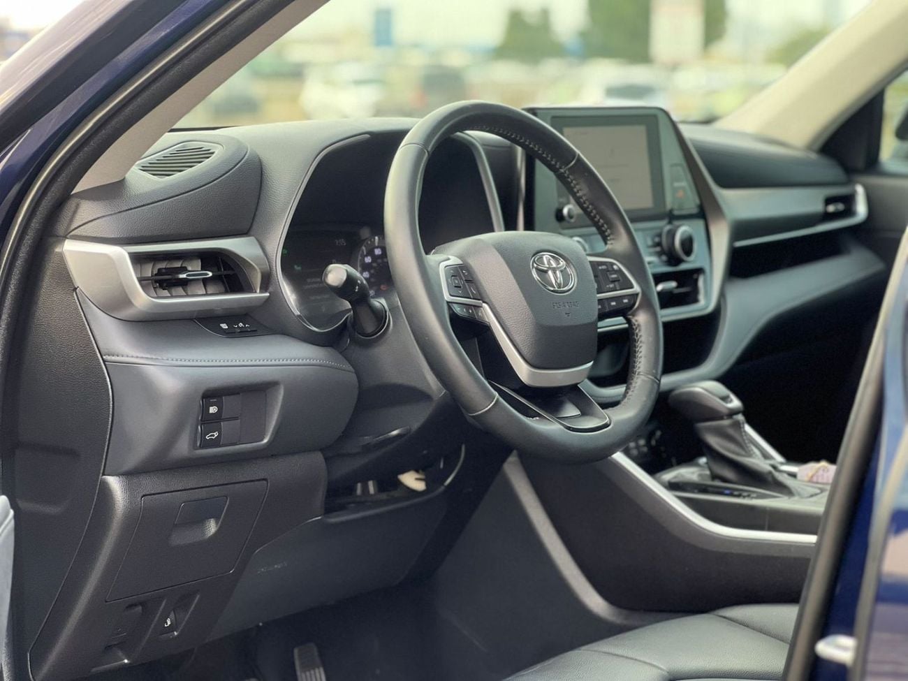 Toyota Highlander LTD HEV 2023 Toyota Highlander Hybrid Full Option - 2.5L V4 - Sunroof - Rear Camera & Radar Leather Sea