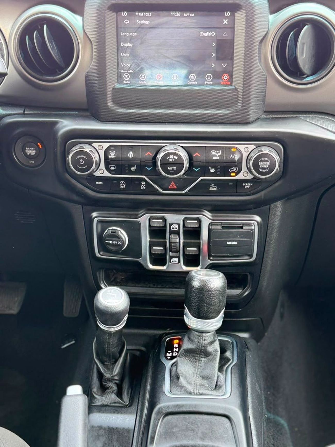 Jeep Wrangler Unlimited SAHARA 4XE