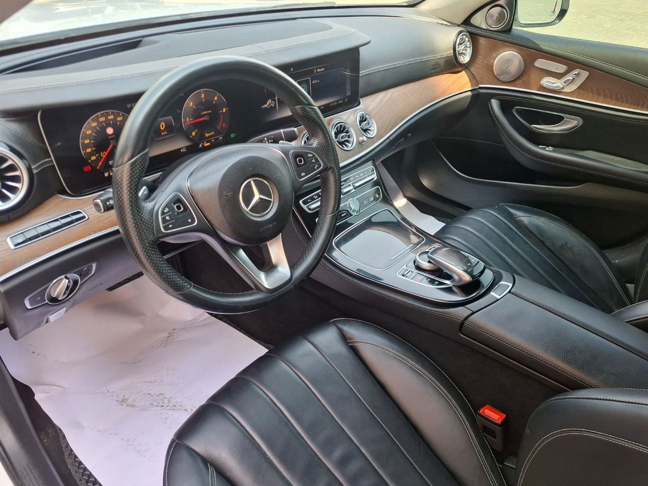 Mercedes Benz E220 D STD (NON GCC) Mercedes-Benz E220d 2017 full option