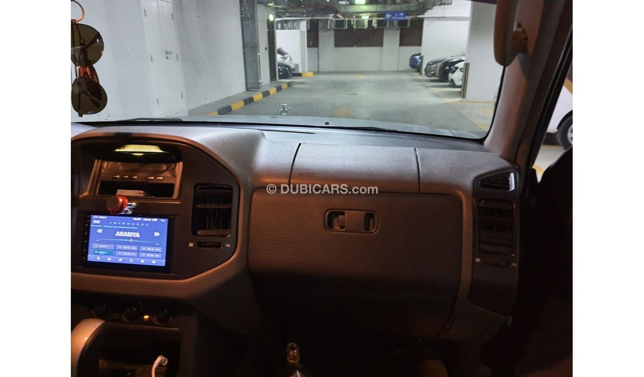 ميتسوبيشي باجيرو GXR