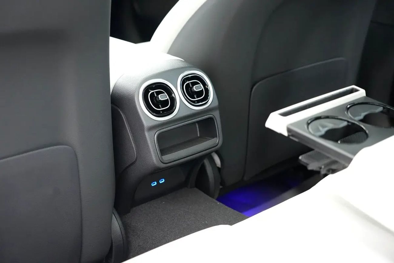 Mercedes-Benz C 200 C 200 | GCC 0km | Agency Warranrty | AMG Package