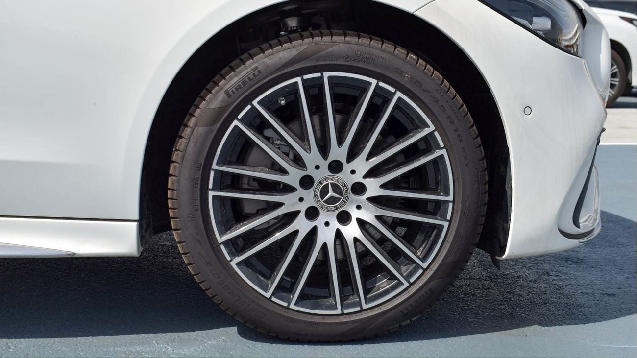 Mercedes-Benz C 200 Mercedes Benz C200 1.5T LWB - 2025