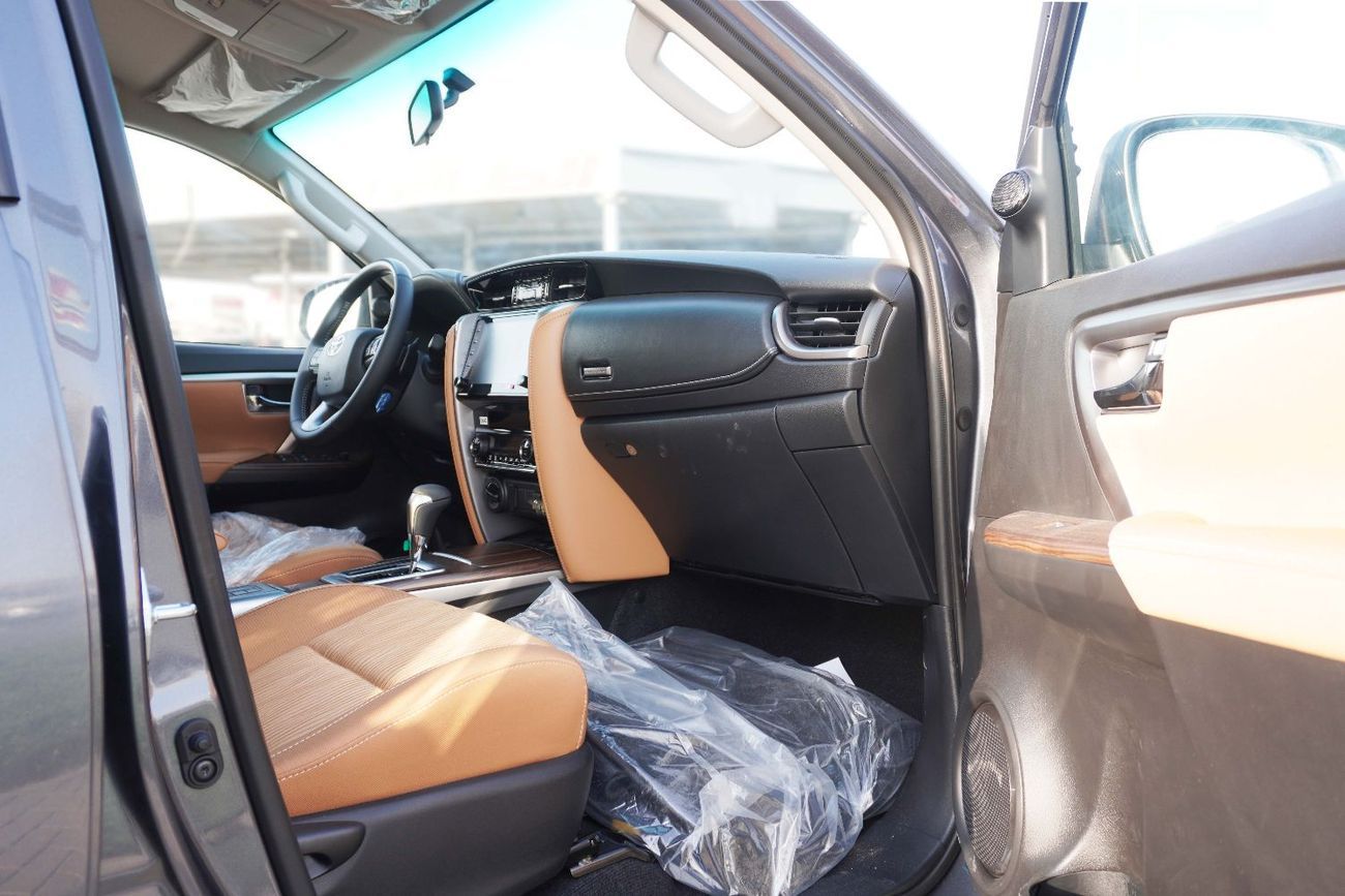 Toyota Fortuner GX2 4X4 2.7L (17" ALY, DUAL AUTO AC)