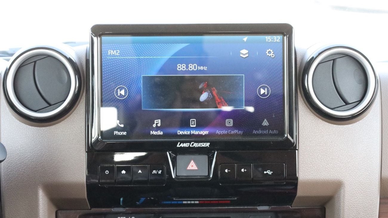 Toyota Land Cruiser 70 VXR 4.0L (5 Door)