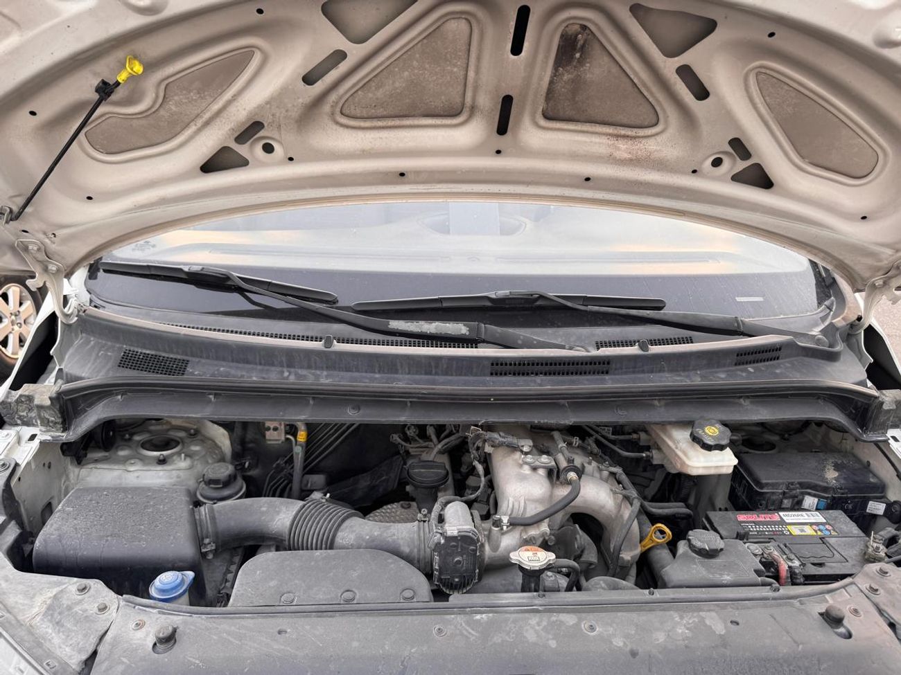 Hyundai H-1 T Q MT 6P  2.4L VAN RWD