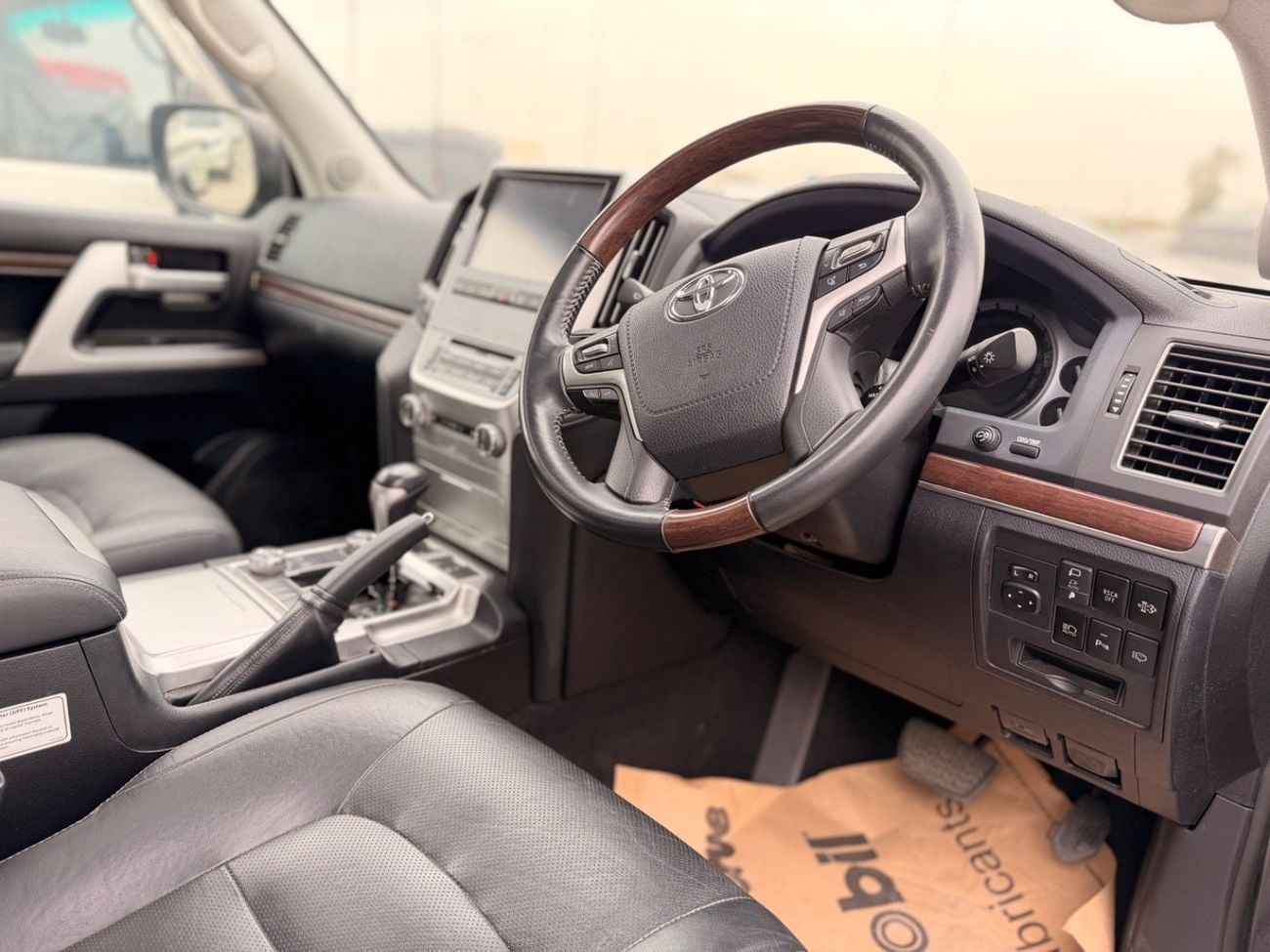 Toyota Land Cruiser GXR Sahara Full Option