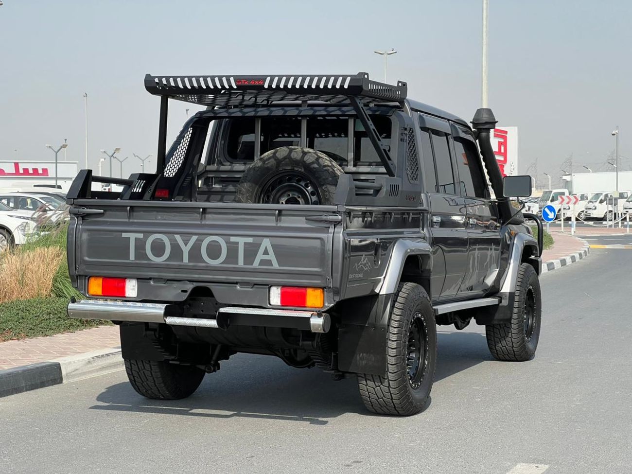 Toyota Land Cruiser Pick Up The Toyota Land Cruiser Pickup (specifically the 70 Series/LC79) is a legendary, heavy-duty 4WD work
