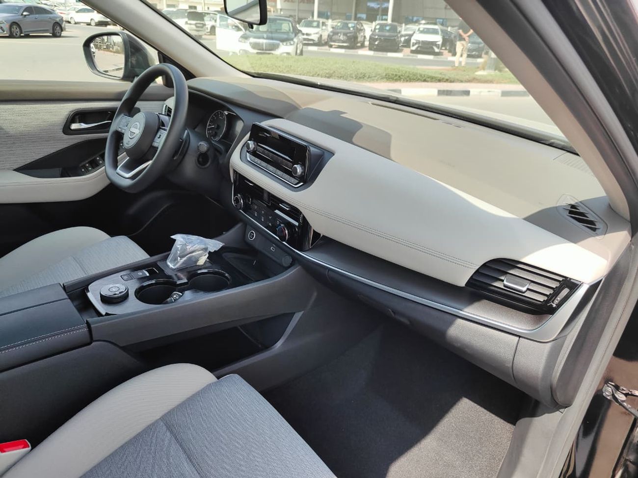 نيسان إكس تريل 2024 Nissan X-Trail S (7-Seater) 2.5L 4-Cyl Petrol A/T 4x4 Export Only