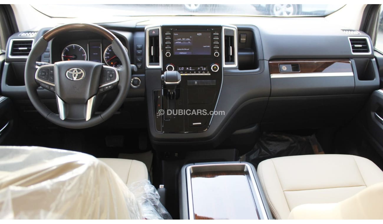 تويوتا جرافينا TOYOTA GRANVIA 2.8L WAGON 6 SEATS AT