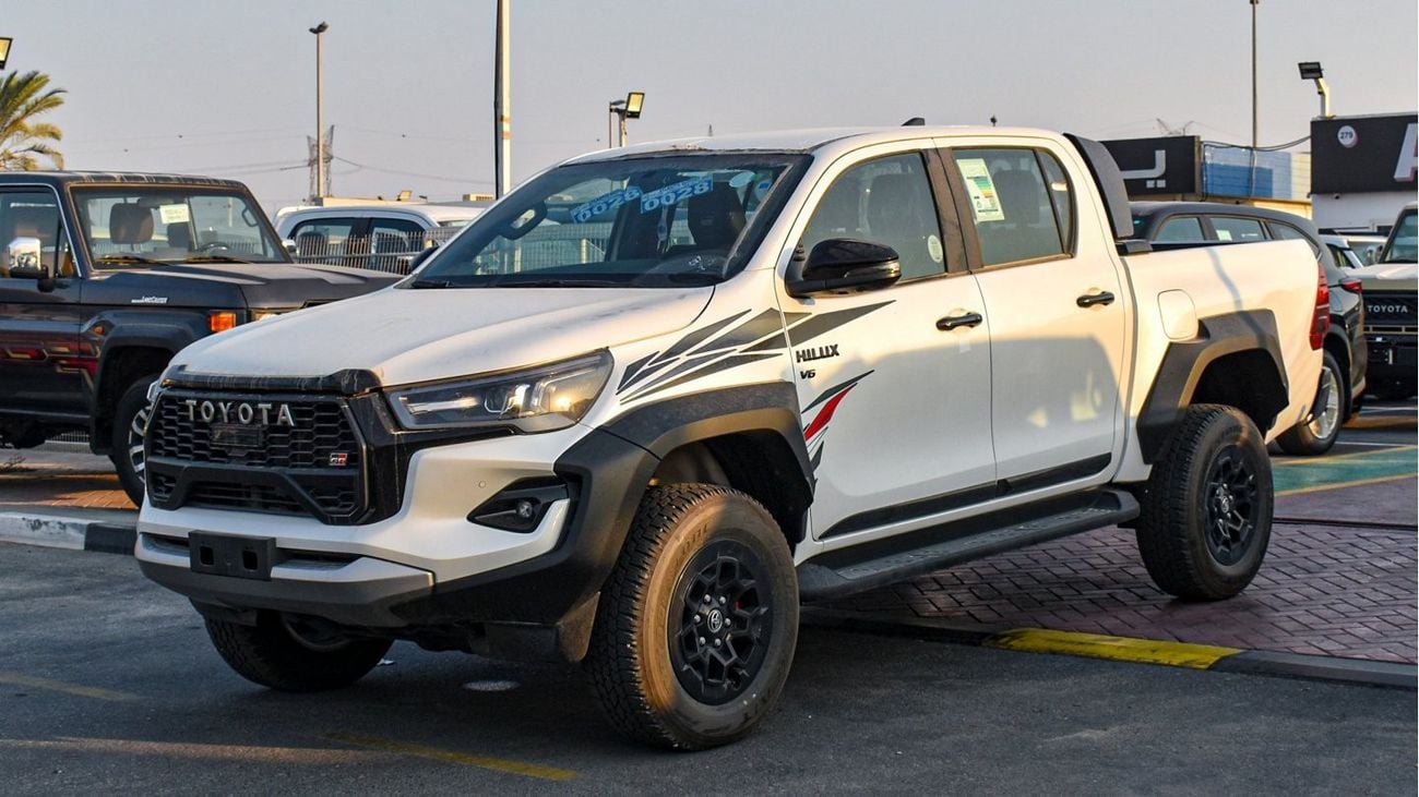 تويوتا هيلوكس GR Sport 4.0L V6