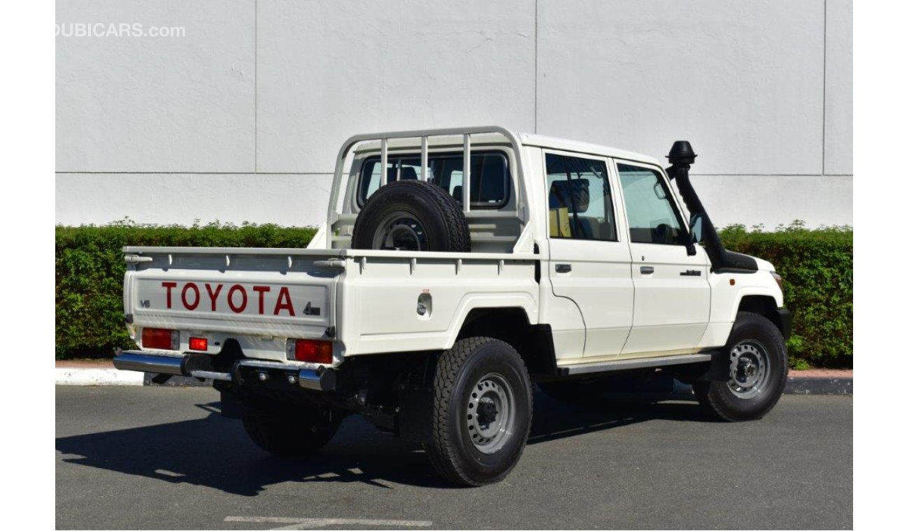 Toyota Land Cruiser Pick Up 79 DOUBLE CAB V8 4.5L TURBO DIESEL 6  SEAT 4WD MANUAL TRANSMISSION