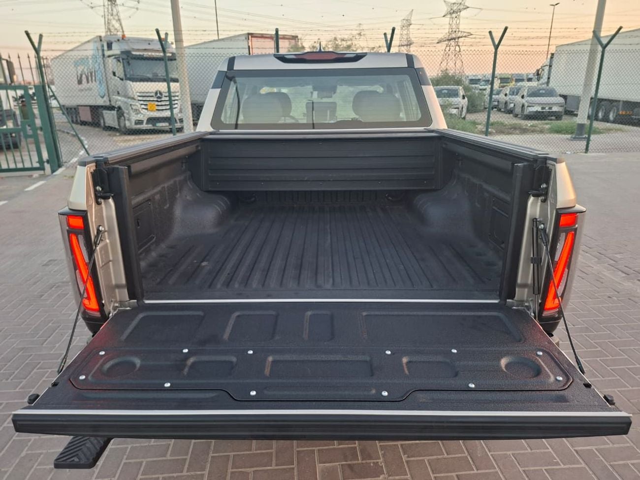 سبروس Z900 SPRUCE Z900 PLUGIN HYBRID 1.5T