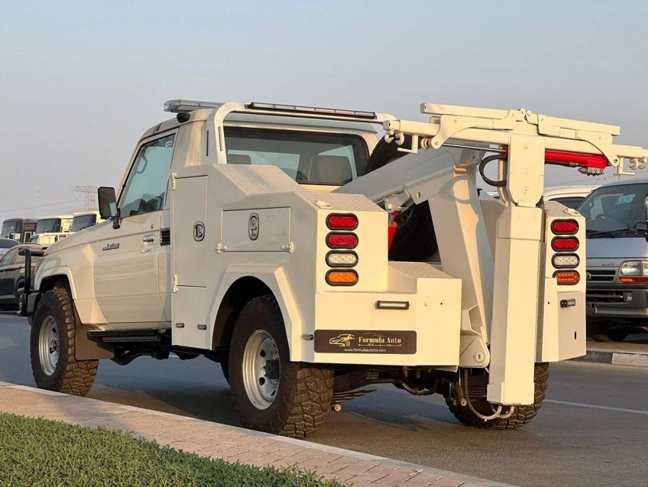 تويوتا لاند كروزر بيك آب 4.0L PTR M/T // 2023 // WITH CRANE , DIFF LOCK // SPECIAL OFFER // BY FORMULA AUTO // FOR EXPORT