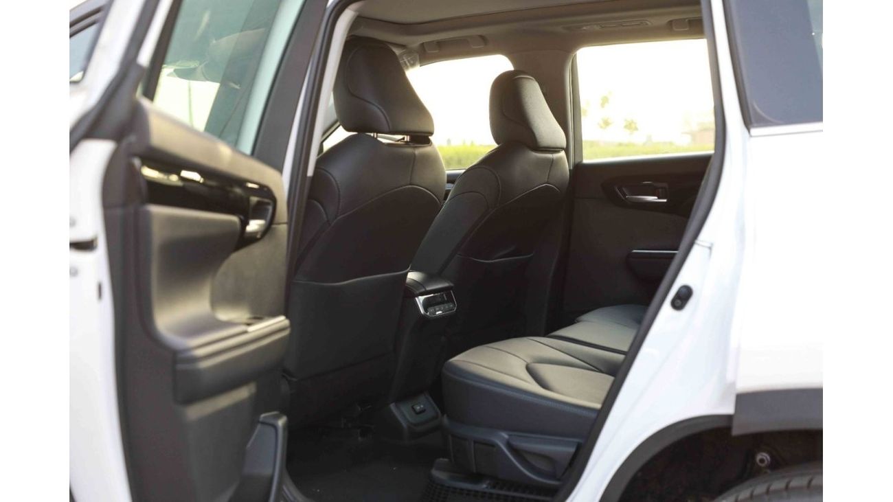 تويوتا هايلاندر تويوتا هايلاندر 2024 ديلوكس 4WD هايبرد - أبيض من الداخل أسود | للتصدير فقط