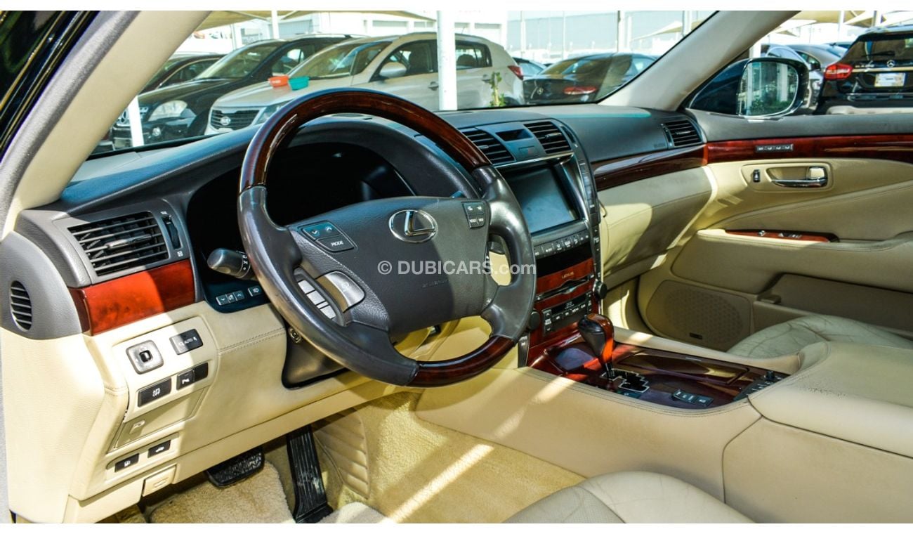 Lexus LS460