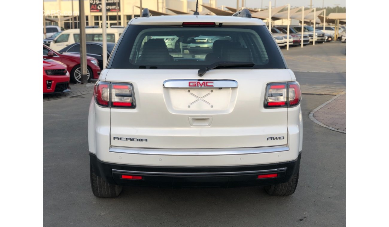 GMC Acadia GMC Acadia  MODEL 2016 GCC CAR PREFECT CONDITION FULL OPTION LOW MILEAGE ONE OWNER 2KEYS