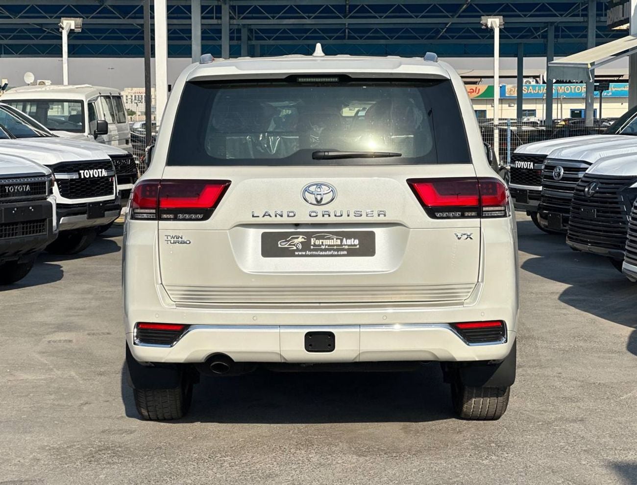 تويوتا لاند كروزر VX 3.5 لتر PTR أوتوماتيك // 2026 // كاملة المواصفات مع رادار، كاميرا 360 درجة، ذاكرة، ومقاعد مدفأة و