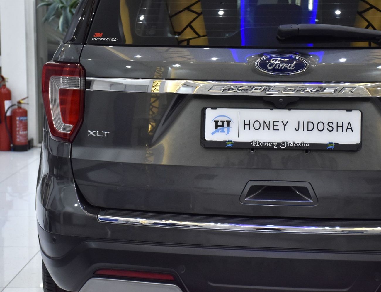 فورد إكسبلورر EXCELLENT DEAL for our Ford Explorer XLT 4WD ( 2018 Model ) in Grey Color GCC Specs