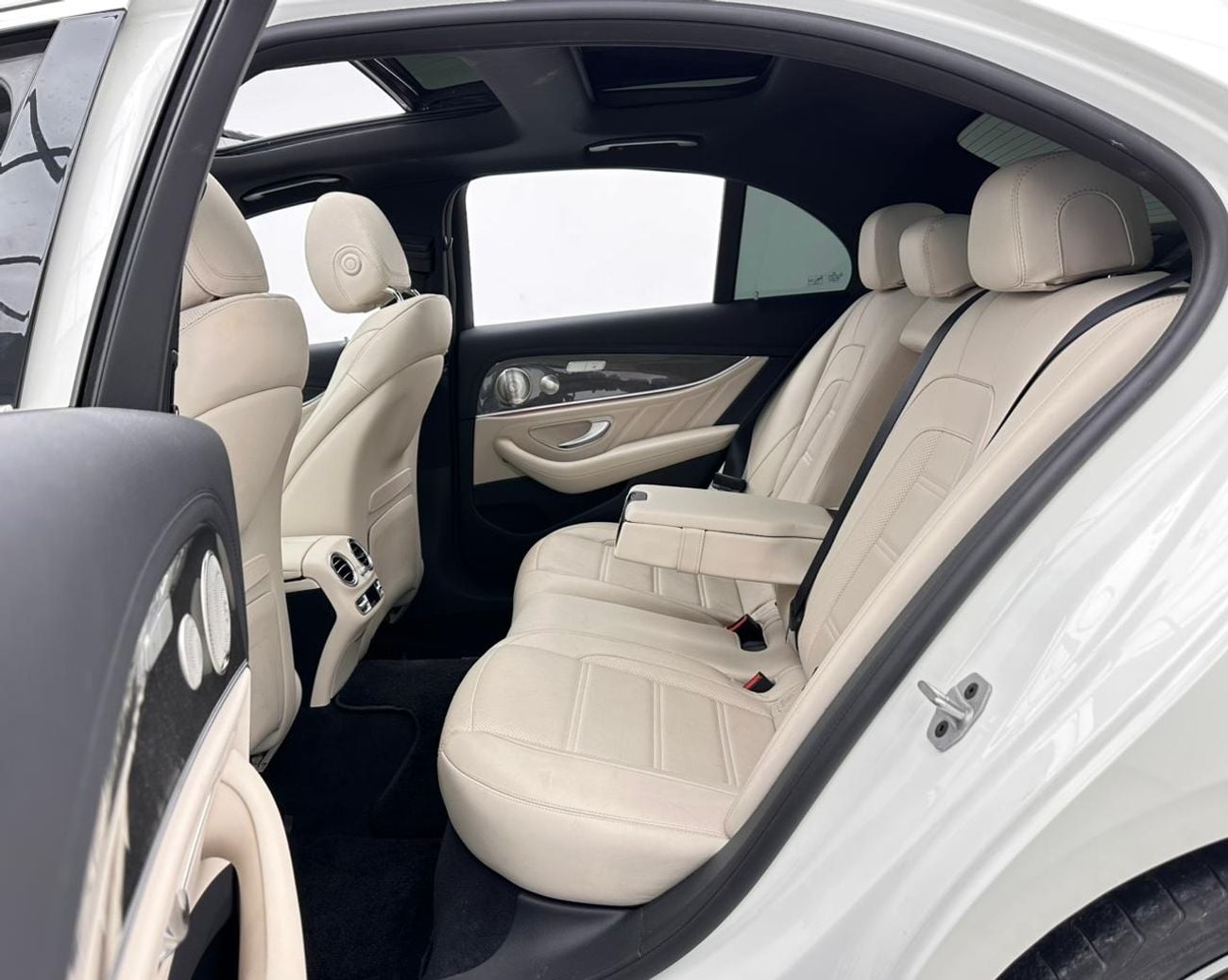 مرسيدس بنز E 53 AMG 2021 Mercedes-Benz E-53 4Matic+, 1 Year Warranty Unlimited Km, Full Service History