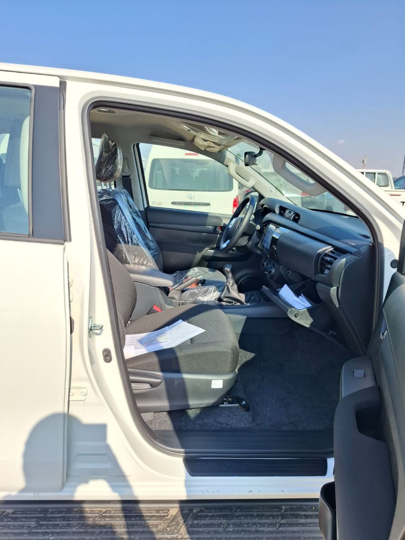 Toyota Hilux HILUX ACTIVE MANUAL WITH ALLOY WHEELS 2.4L V4 DIESEL | 2025 | 0 KM | 03 YEARS WARRANTY