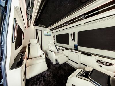 Mercedes Benz Sprinter Barugzai VIP Sprinter | Премиальный интерьер | Washroom | Smart TVs
