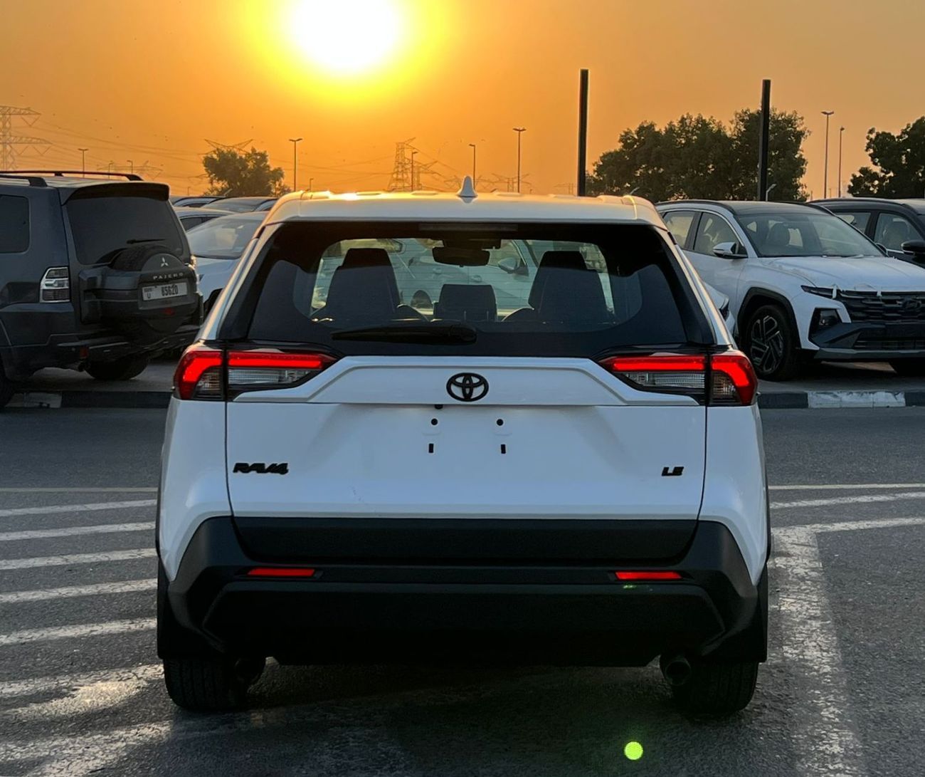 تويوتا راف ٤ 2024 Toyota RAV4 MidOption- 2.5L V4- Rear Camera -Leather Seat -