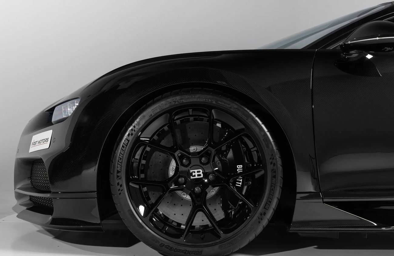 بوغاتي شيرون 8.0L W16 Quad-Turbo Engine