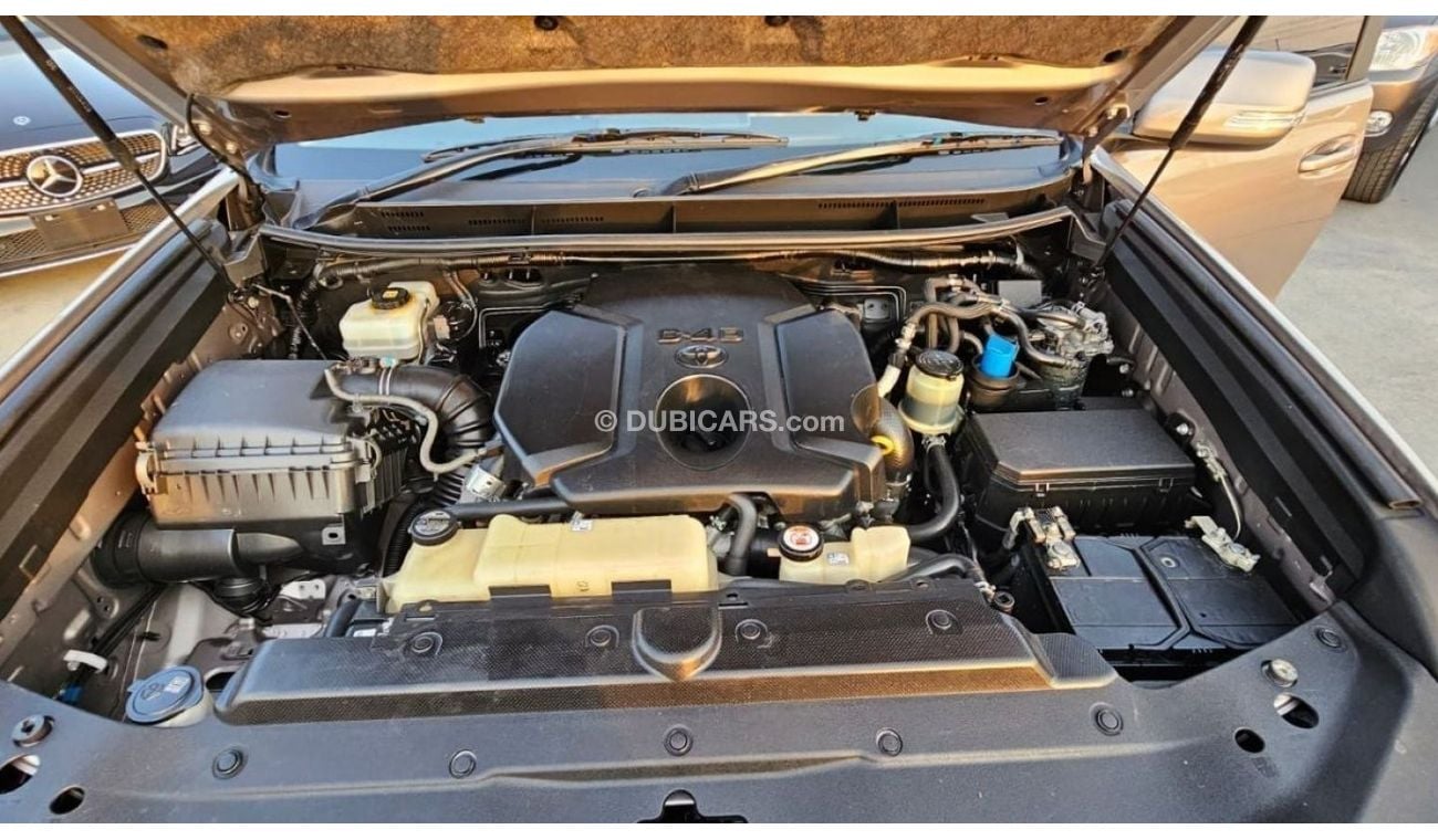 Toyota Prado 2.8L Diesel | RIGHT-HAND-DRIVE | PREMIUM BEIGE INTERIOR | DOWNHILL ASSIST | SUN ROOF | ELECTRIC SEAT