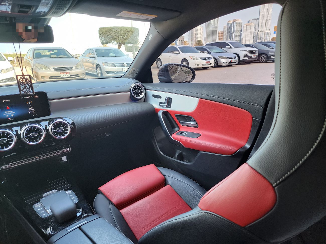 مرسيدس بنز CLA 250 Premium + 2.0L