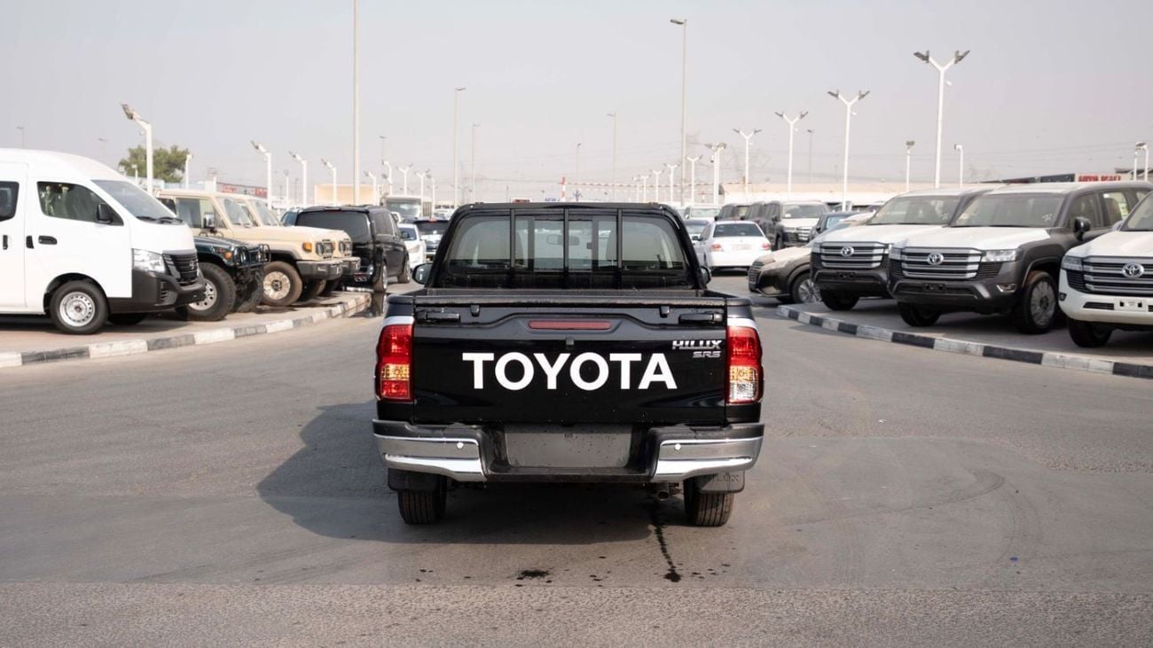 تويوتا هيلوكس GLX 2.7L Double Cab Utility RWD A/T