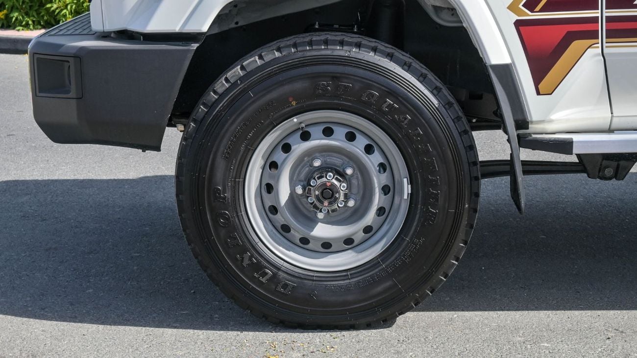 تويوتا لاند كروزر 70 ECTAGR015 - 2025 Toyota LC76 5 Doors Hardtop - 4.0L Petrol Manual - White