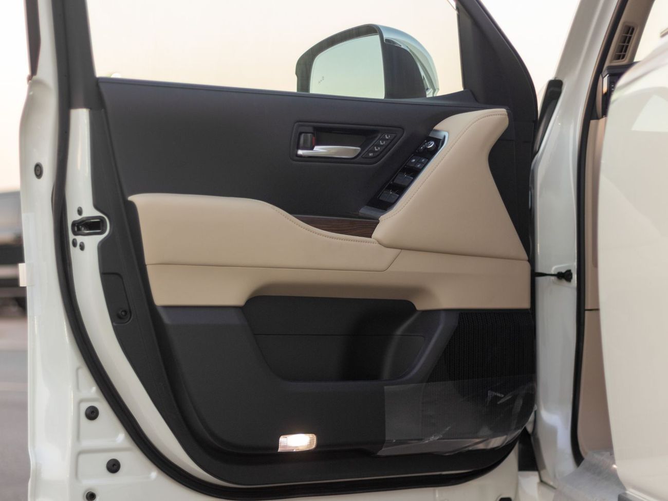 تويوتا لاند كروزر EXPORT ONLY - 2025 LC300 VX 4.0L