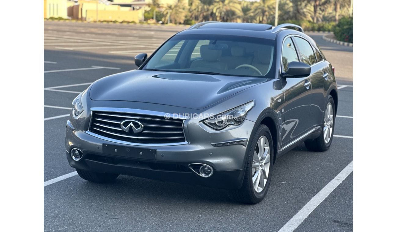 Infiniti QX70 Luxury Plus MODEL 2014 GCC CAR PERFECT CONDITION INSIDE AND OUTSIDE FULL OPTION ONE OWNER 2 keys Pan