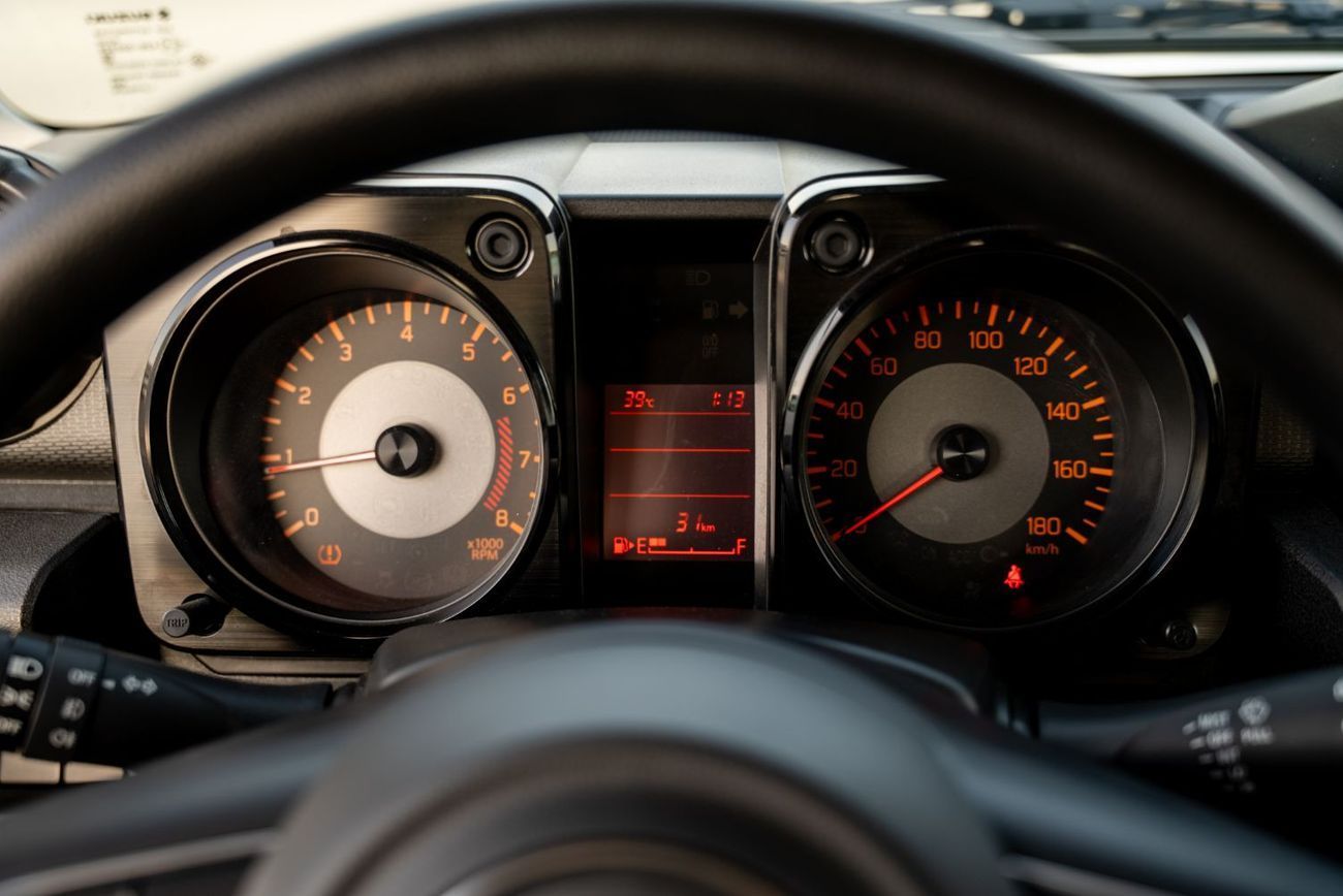 Suzuki Jimny 1.5L GL (M/T) GCC Brand New for Local Registration