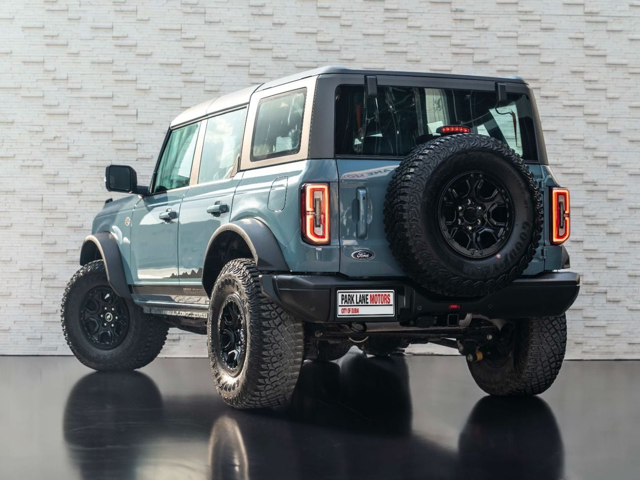 فورد برونكو Wildtrak 2.7L (5 Seater)