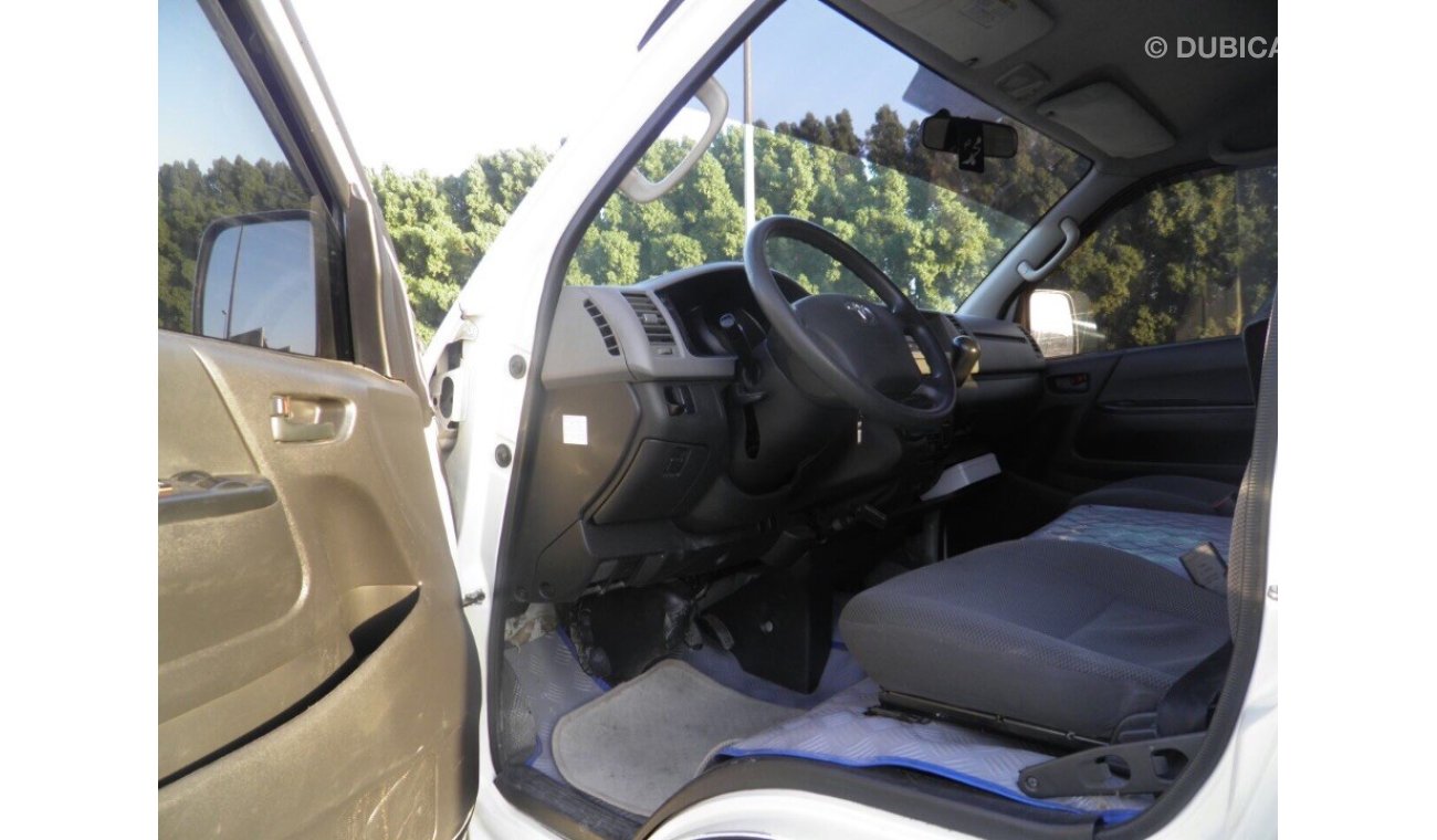 Toyota Hiace 2013 mid roof top of the range