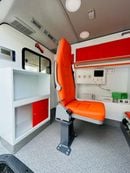 Toyota Hiace Van High Roof 2.8L (174 HP) A/T