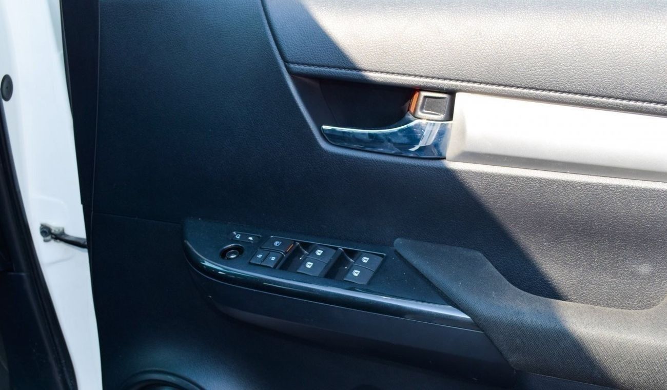 Toyota Hilux Limited RHD diesel auto SR5 2.8