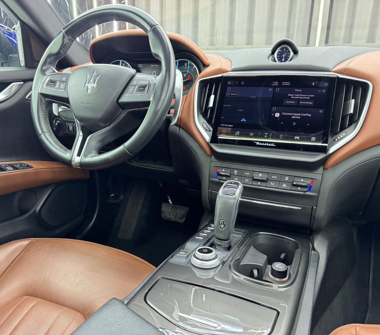 Maserati Ghibli STD Hybrid | GCC | Original Paint