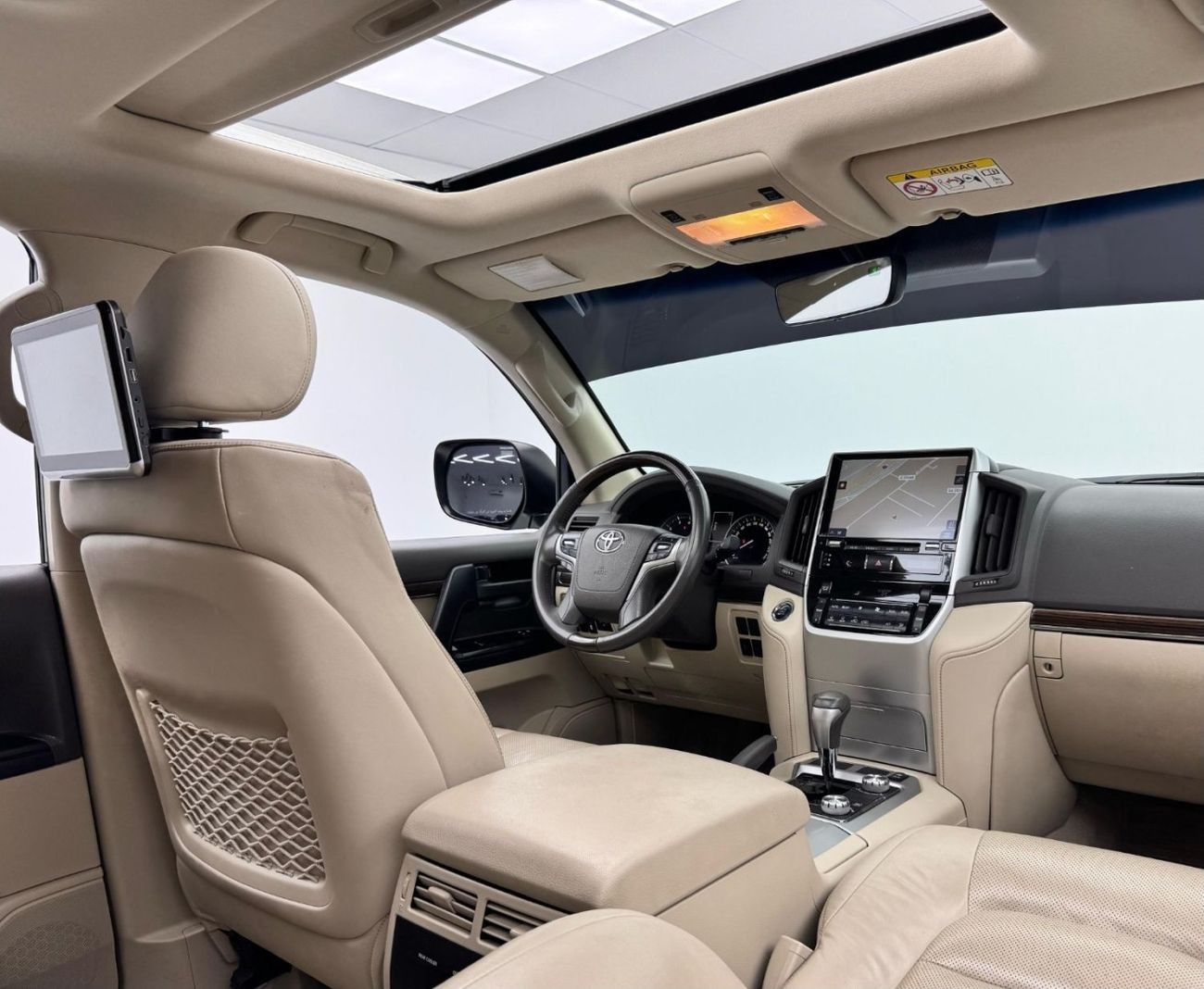 Toyota Land Cruiser GXR 4.6L 2019 Toyota Land Cruiser GX-R, 1 Year Warranty, Full Agency Service History, GCC