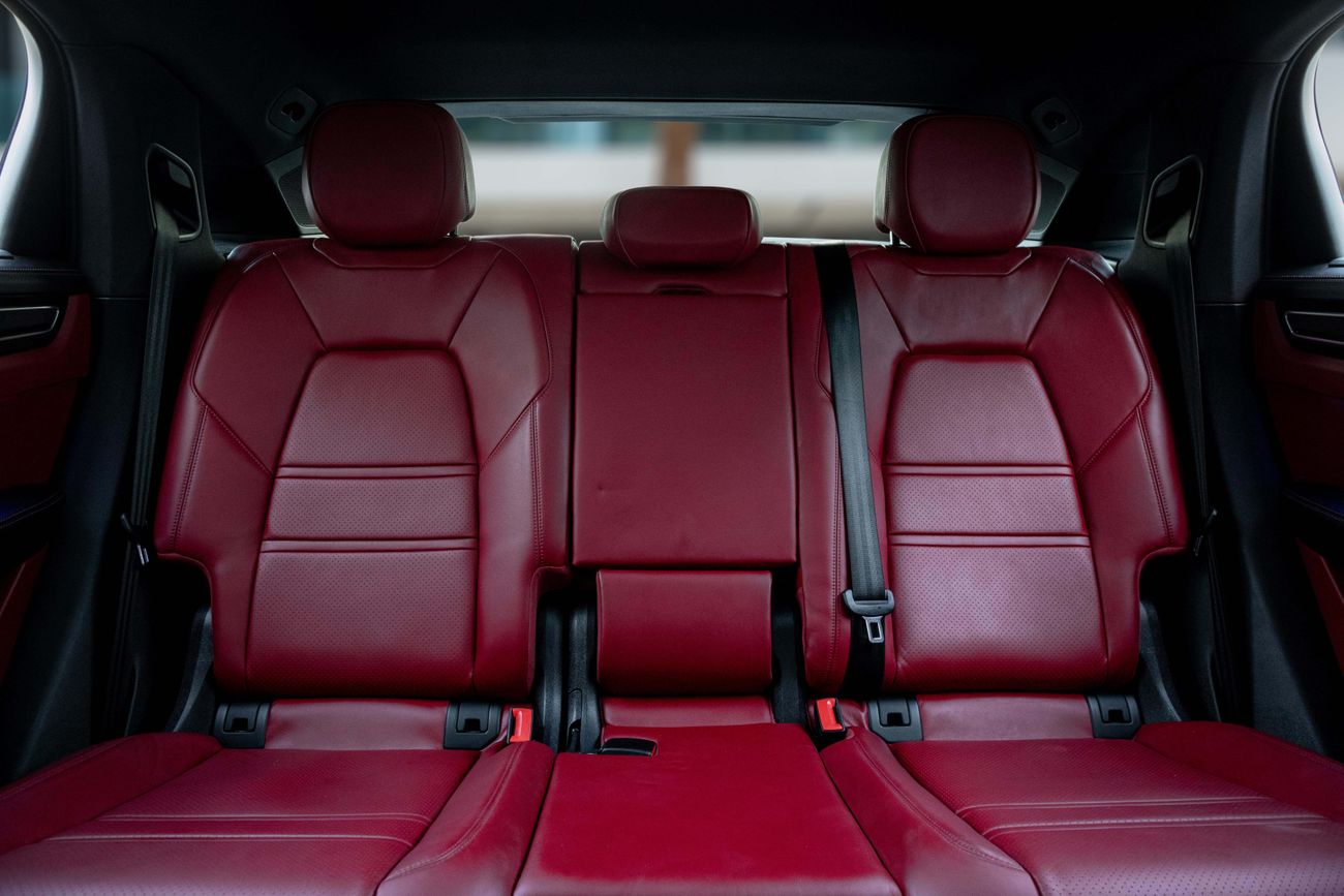 Porsche Cayenne Cayenne Coupe | 6,463 P.M | 0% Downpayment | Porshe Warranty | Full Porsche History