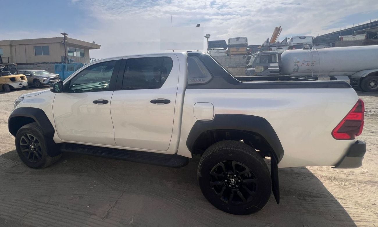 تويوتا هيلوكس RIGHT HAND DRIVE ONLY FOR EXPORT 2.8L AT PUSH START