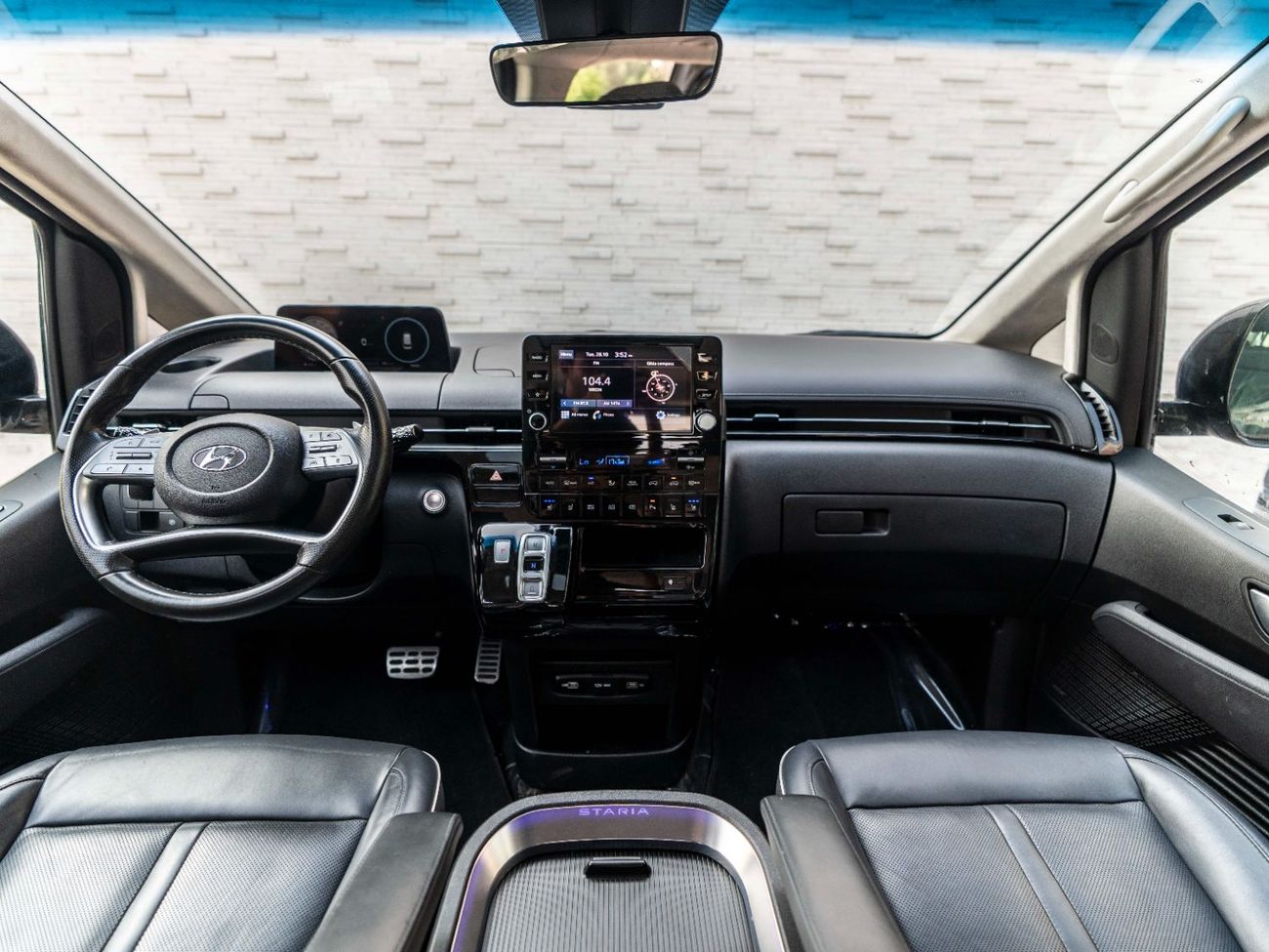 Hyundai Staria 3.5L Luxury (7 Seater)