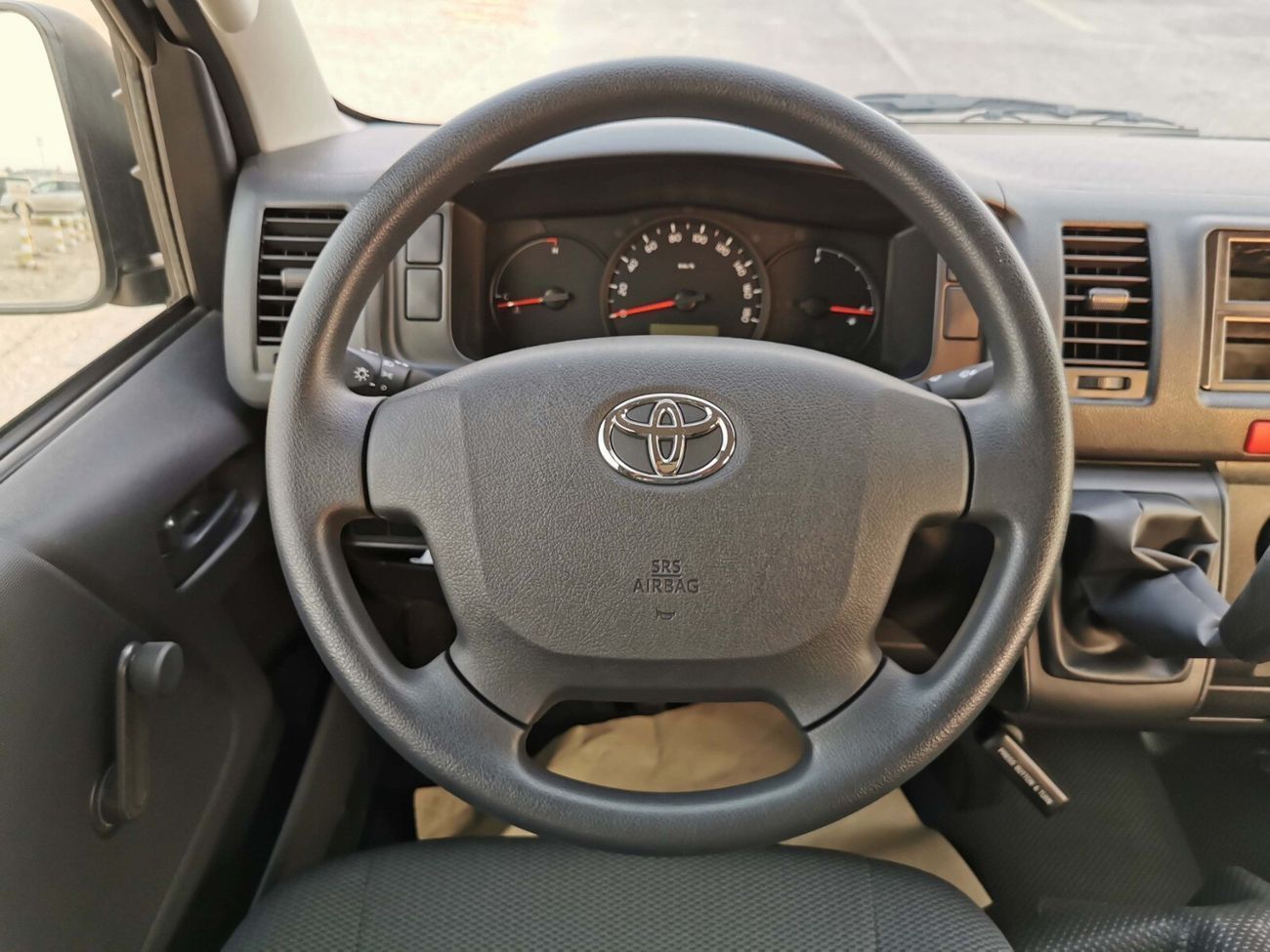 تويوتا هاياس STANDARD ROOF / M/T / 2.5L DIESEL / 15 SEATER (CODE # HD25ST15)