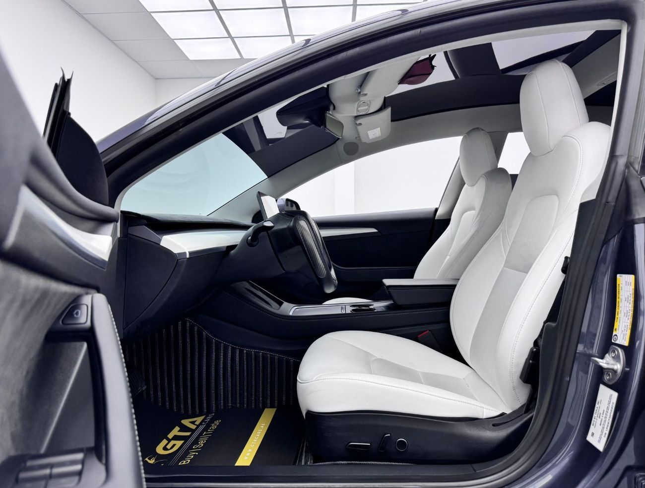 Tesla Model 3 Rear-Wheel Drive 2023 Tesla Model 3, One Year Unlimited KM Warranty ,Full Service History, GCC